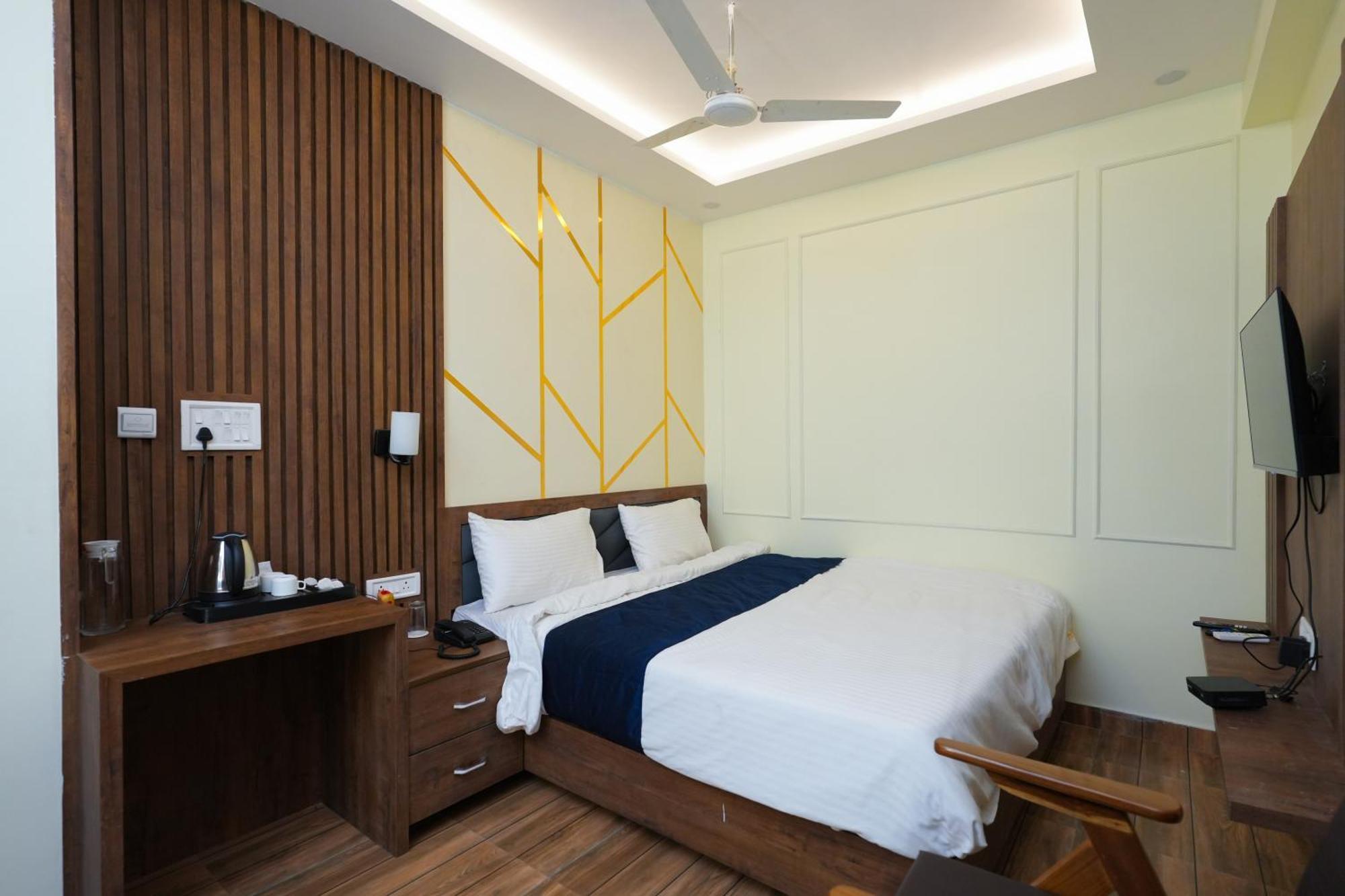 Hotel Pavitra Purnia Kültér fotó